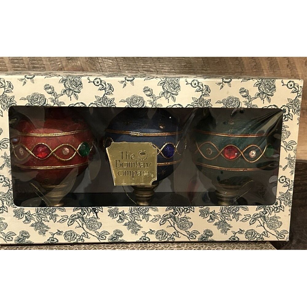 Vintage Christmas Ball Ornaments Papier Mache Bombay Set of 3‎ NEW in Box